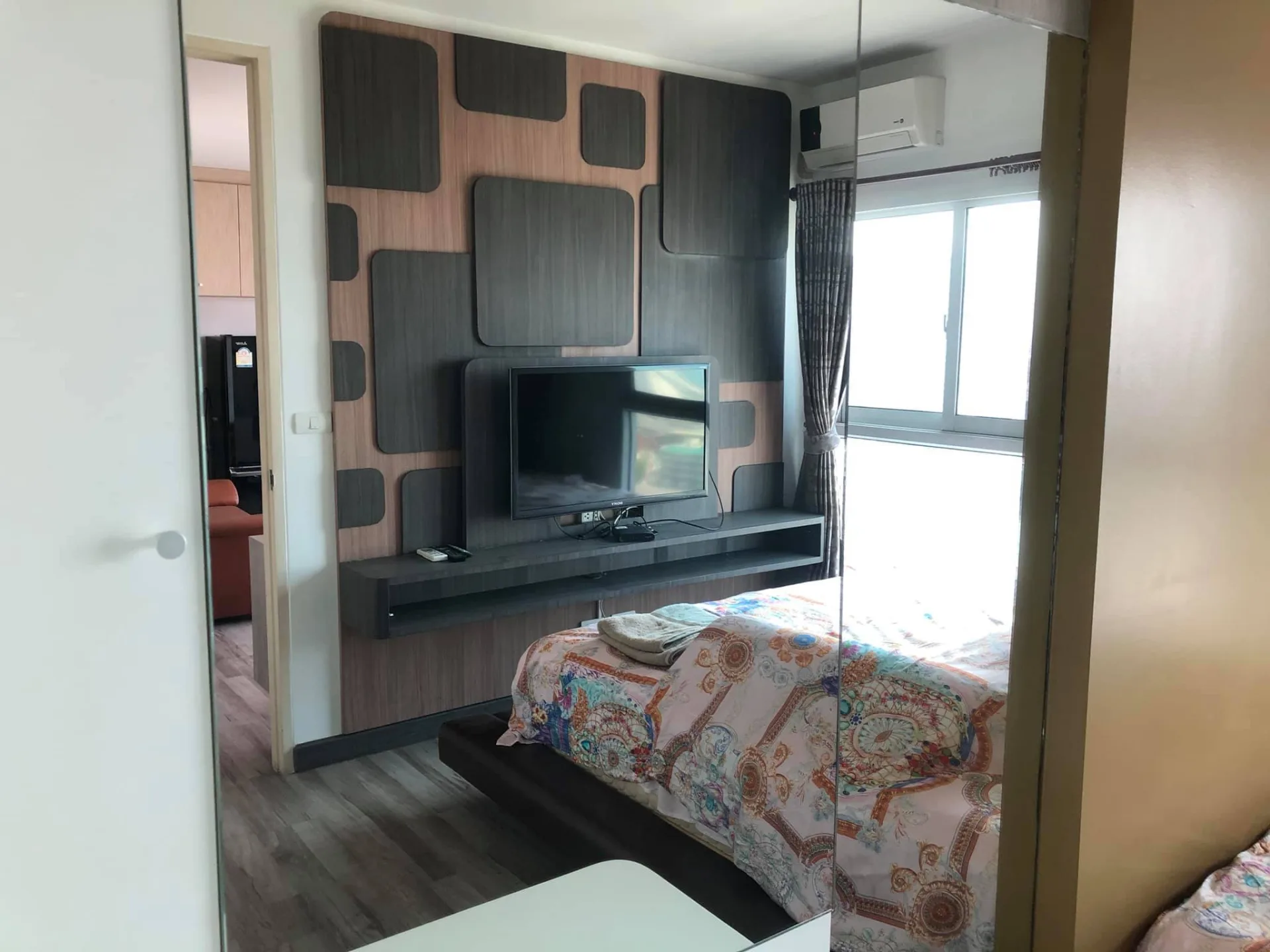 Property photos for The Parkland Grand Taksin