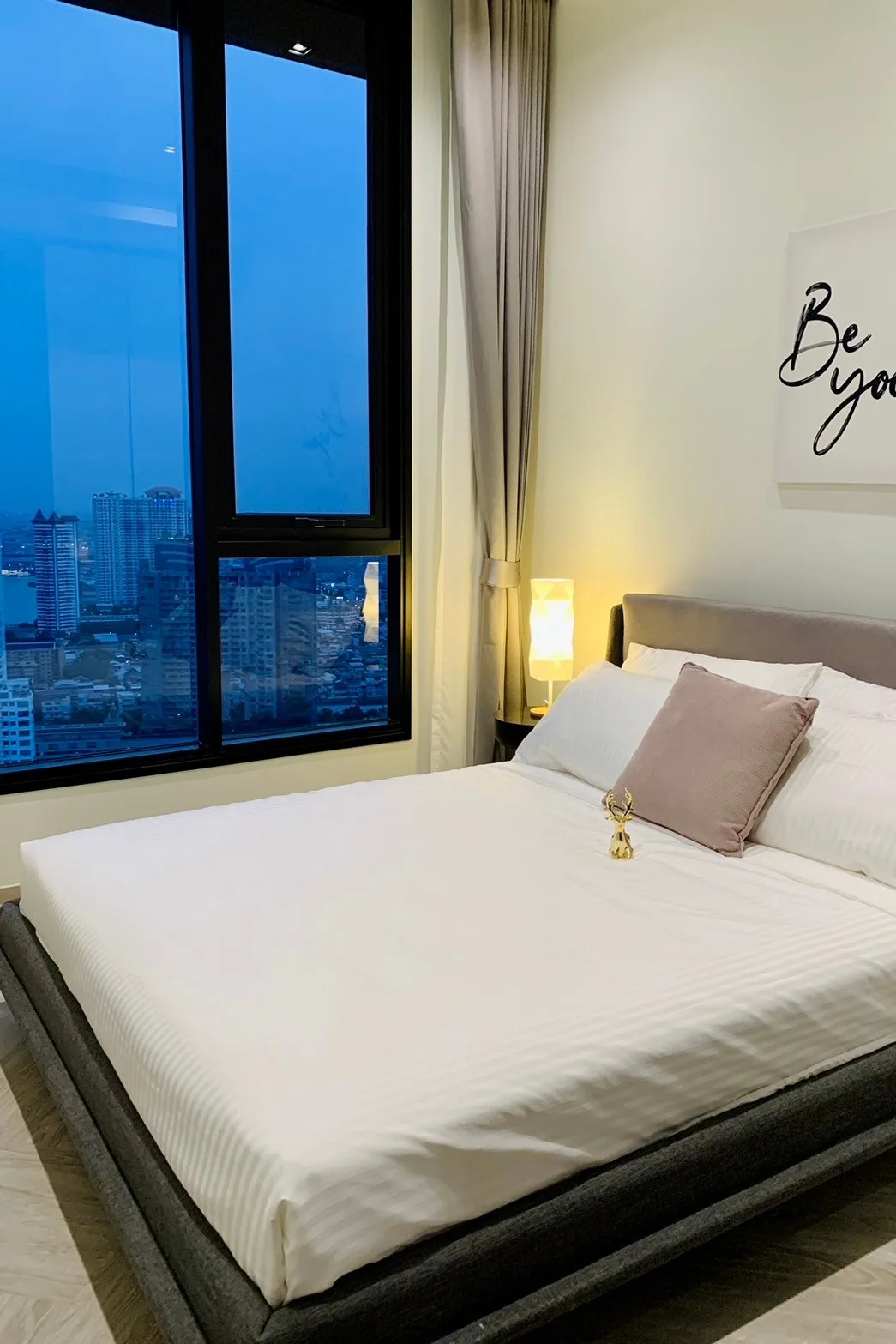 Property photos for Chapter Charoennakhorn-riverside