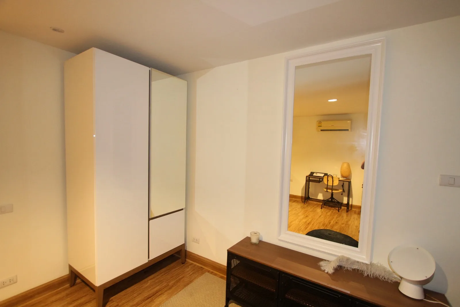 Property photos for J.W. Boulevard Srivara