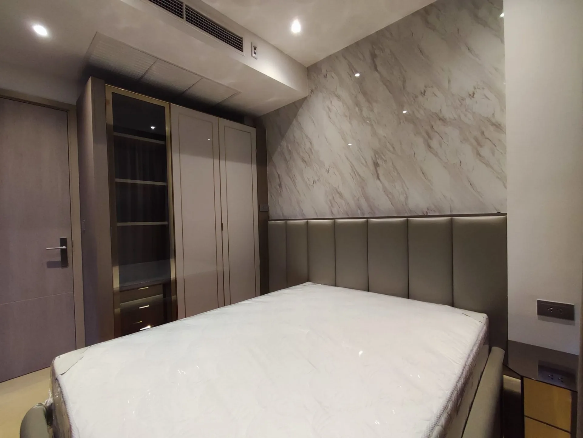 Property photos for ASHTON Asoke - Rama 9