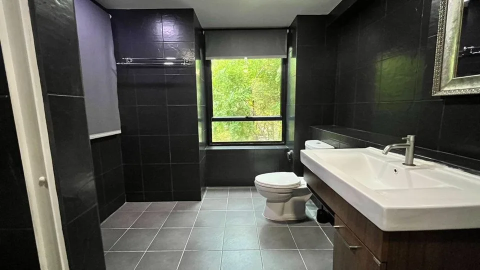 Property photos for Yen Akard Garden