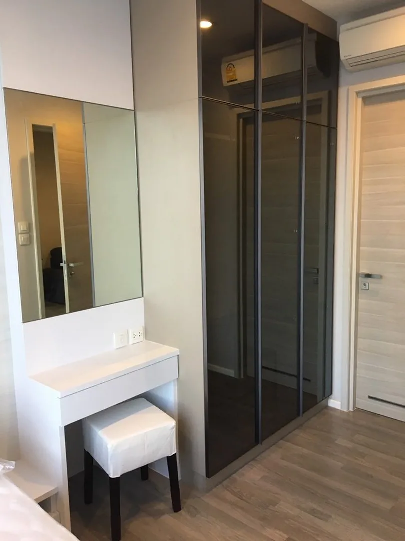 Property photos for The Room Sathorn - St.Louis