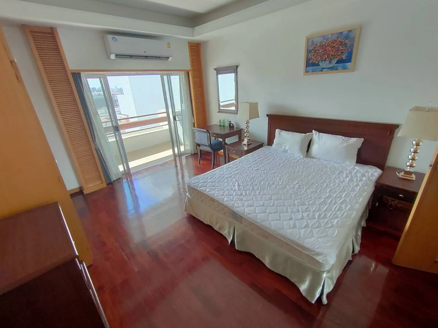 Property photos for Esmeralda Apartments