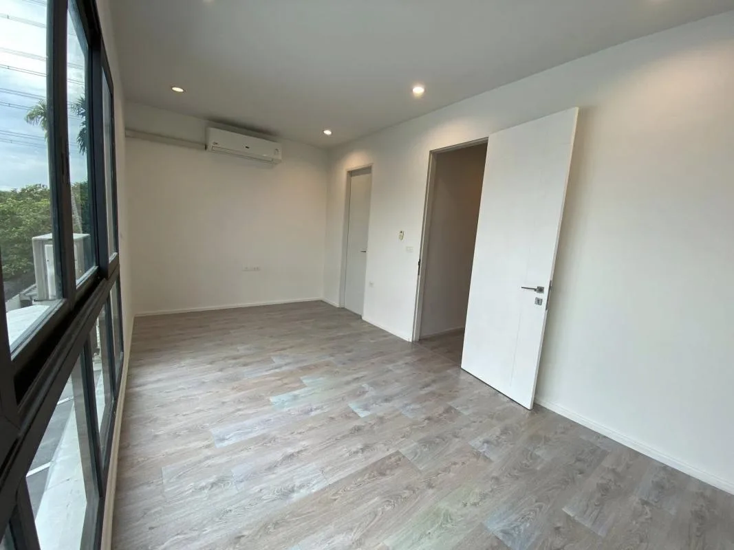 Property photos for Corazon Prachachuen