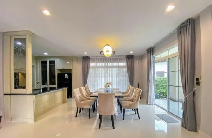 Property photos for Nantawan Ramintra-Paholyothin 50