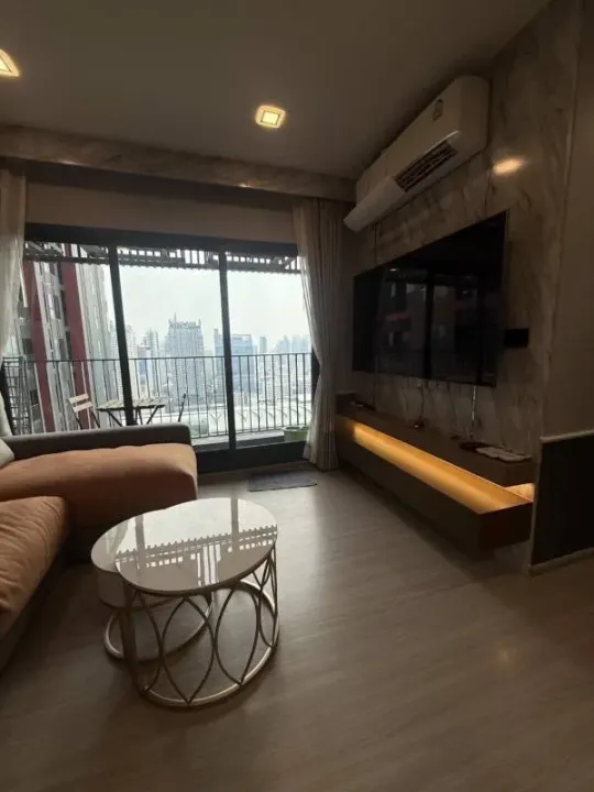 Property photos for Life Asoke Hype