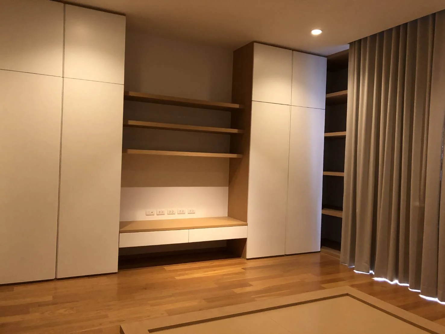 Property photos for Vana Residences Sukhumvit 26