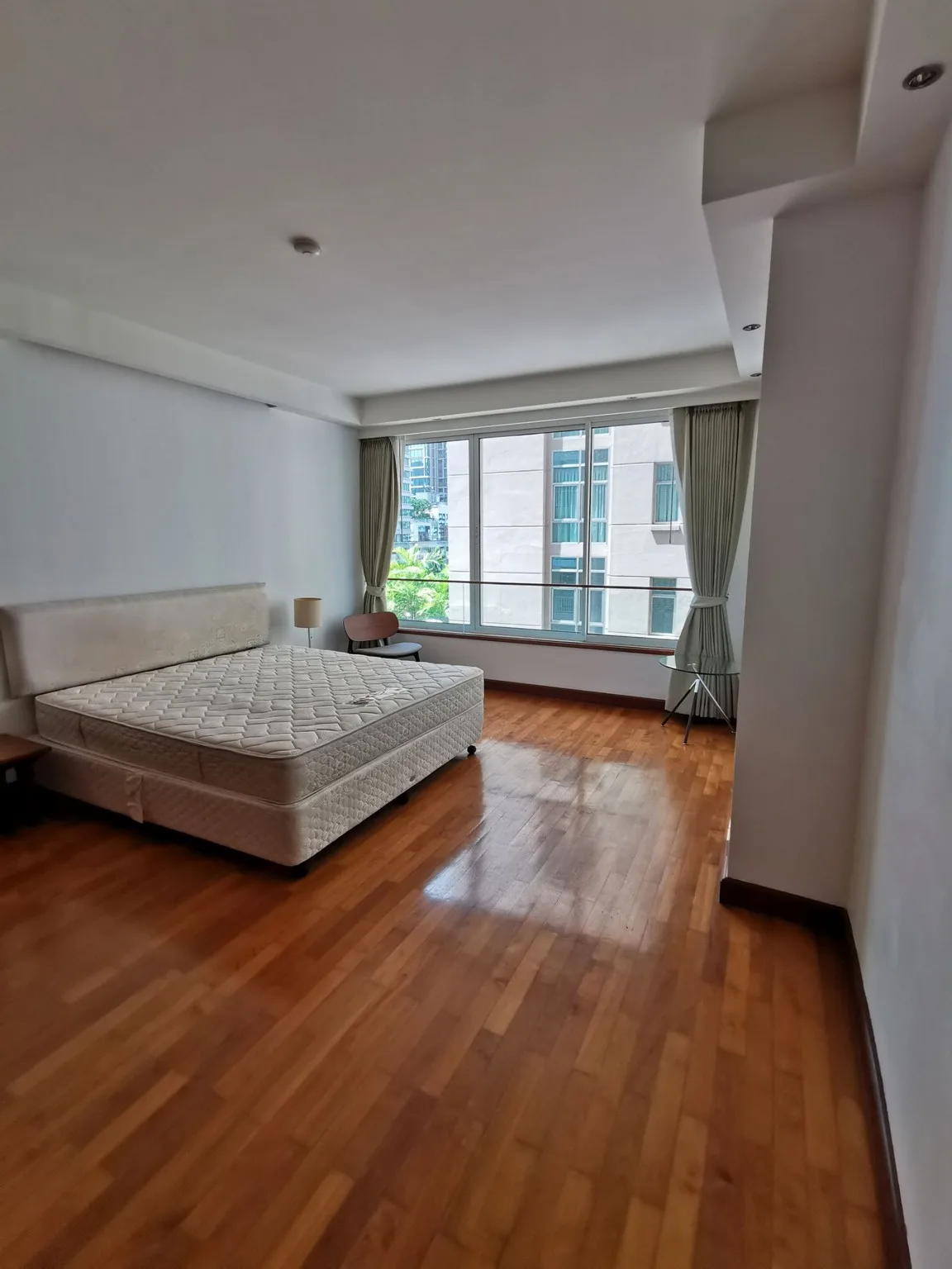 Property photos for Langsuan Ville