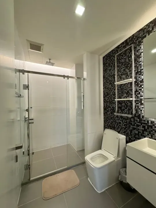 Property photos for The Room Sukhumvit 69