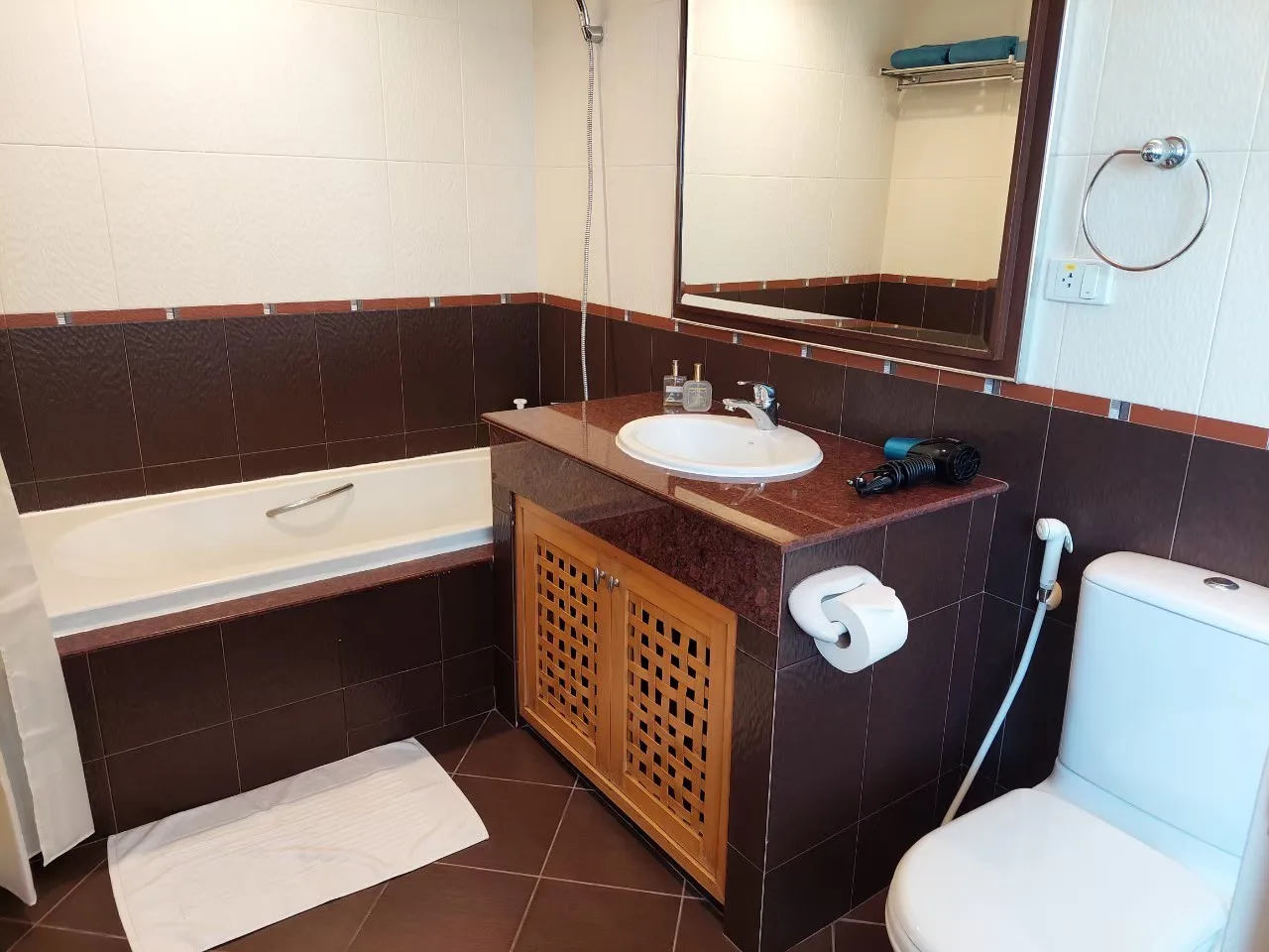 Property photos for Esmeralda Apartments