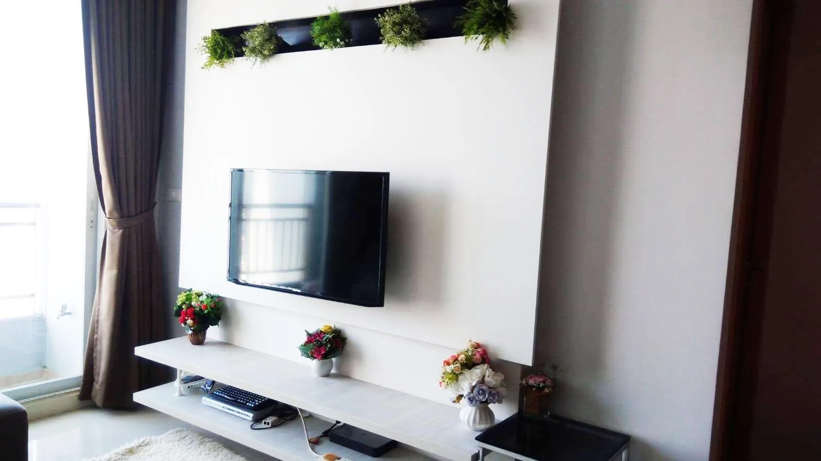 Property photos for Circle Condominium