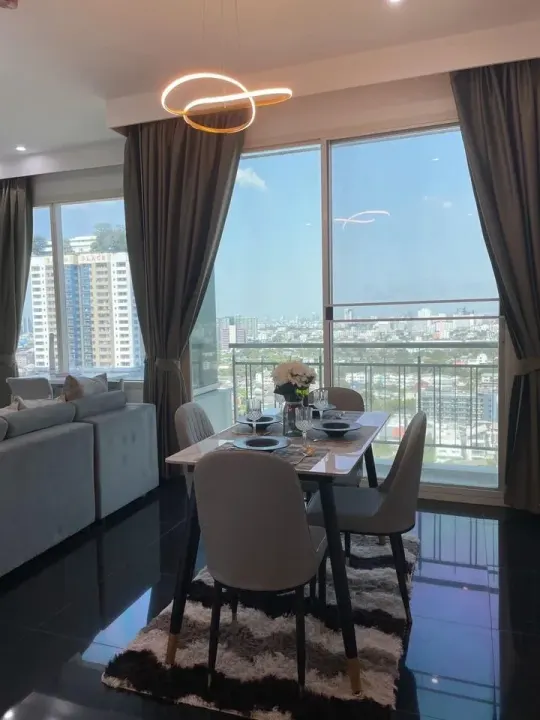 Property photos for Wind Ratchayothin