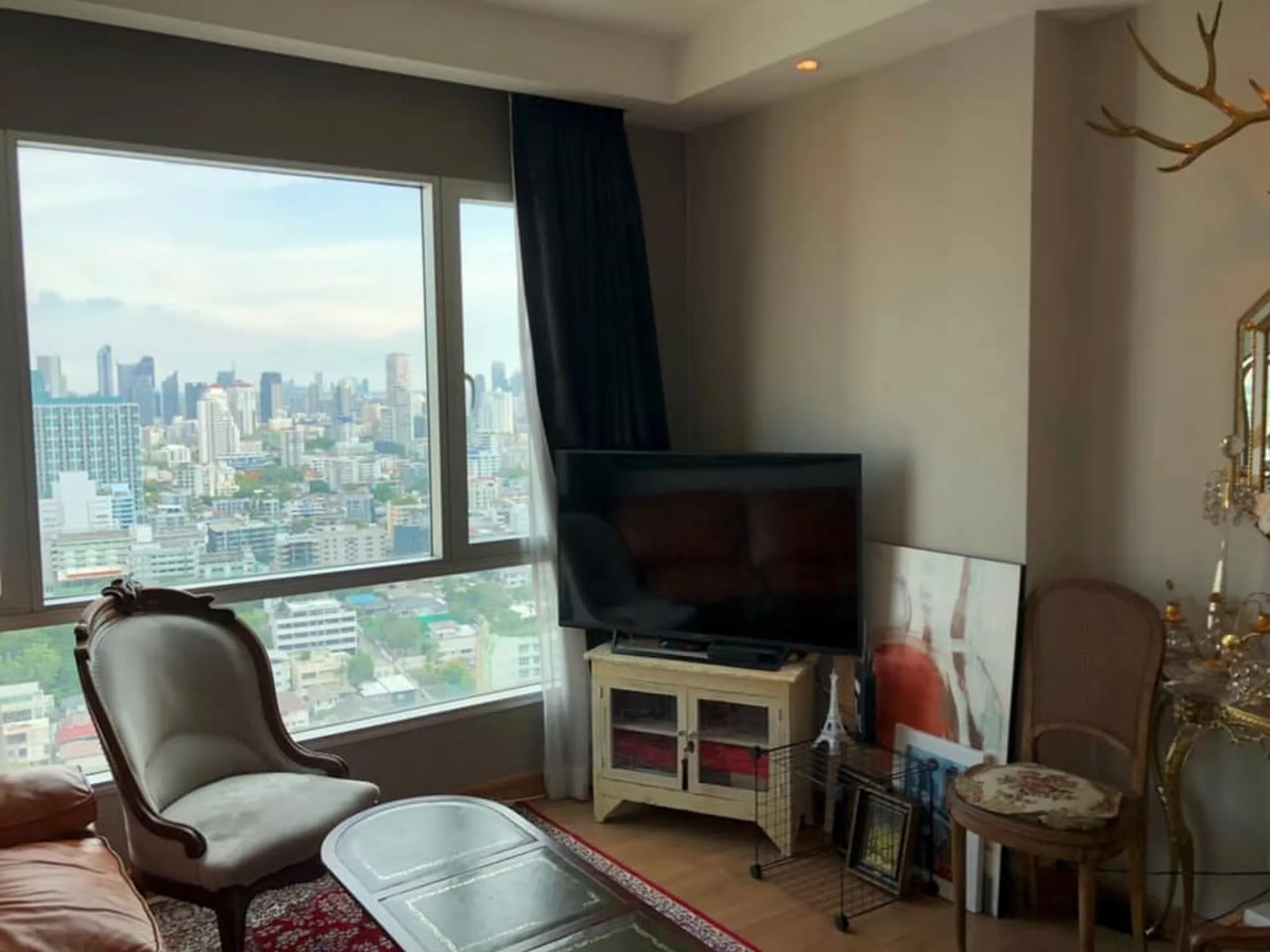 Property photos for Thru Thonglor