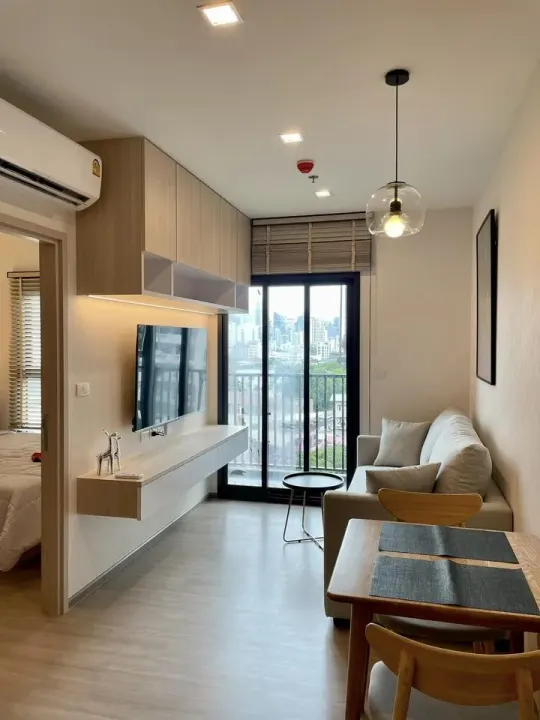 Property photos for The Base Phetchaburi-thonglor