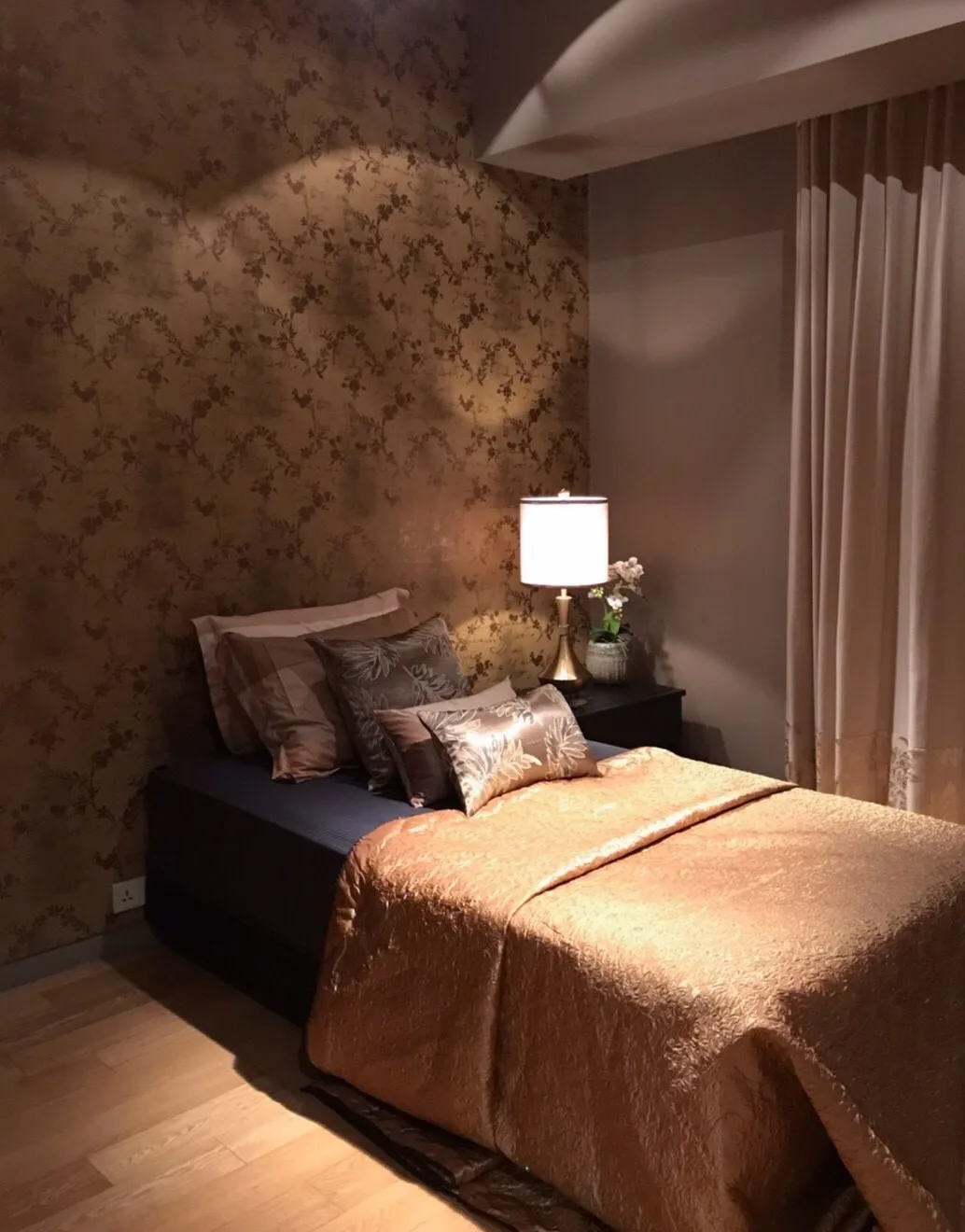 Property photos for The Met
