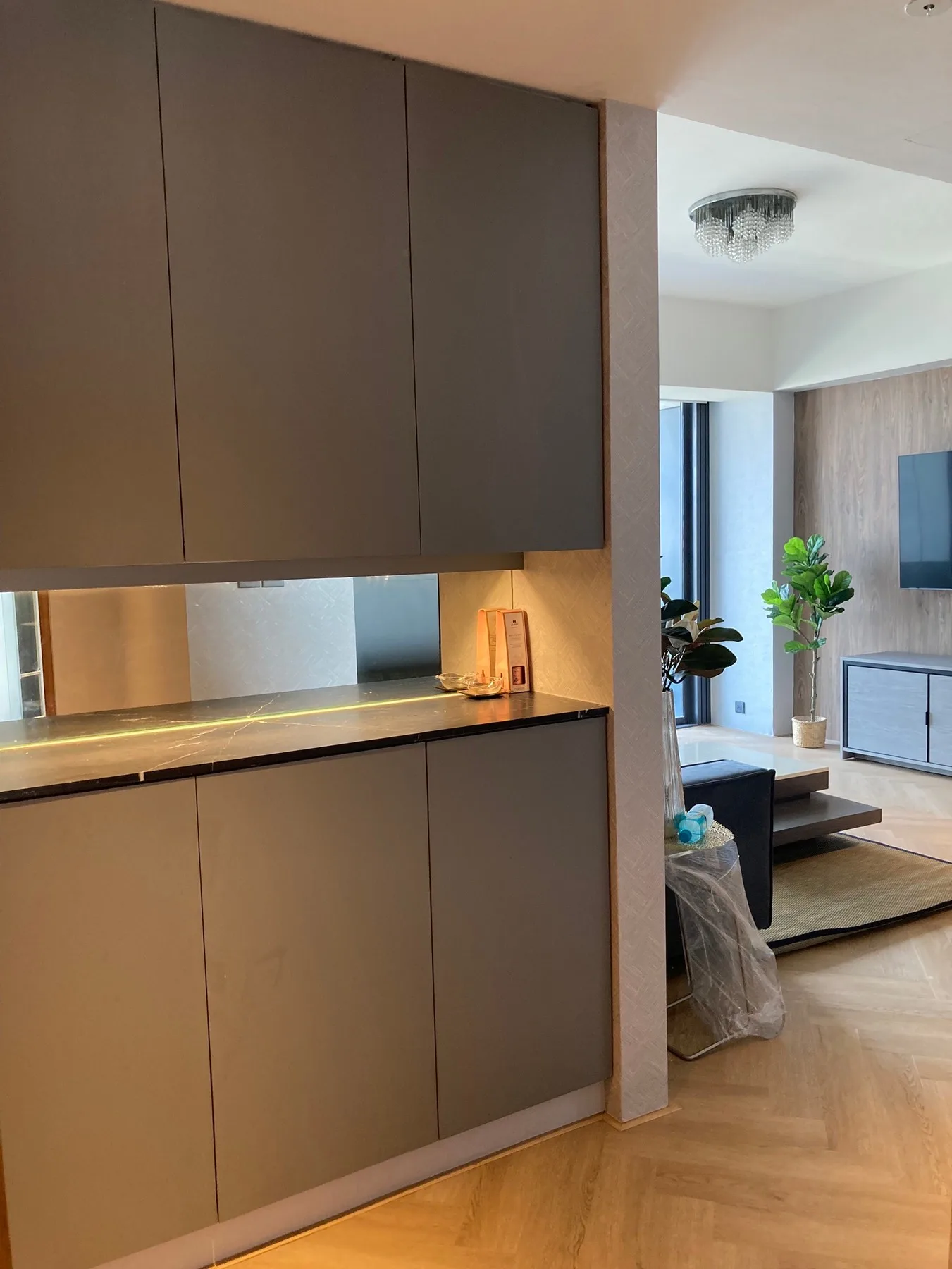 Property photos for The Met