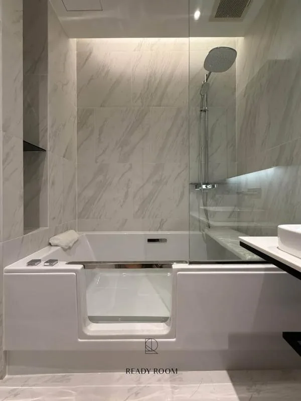 Property photos for The Room Sukhumvit 38