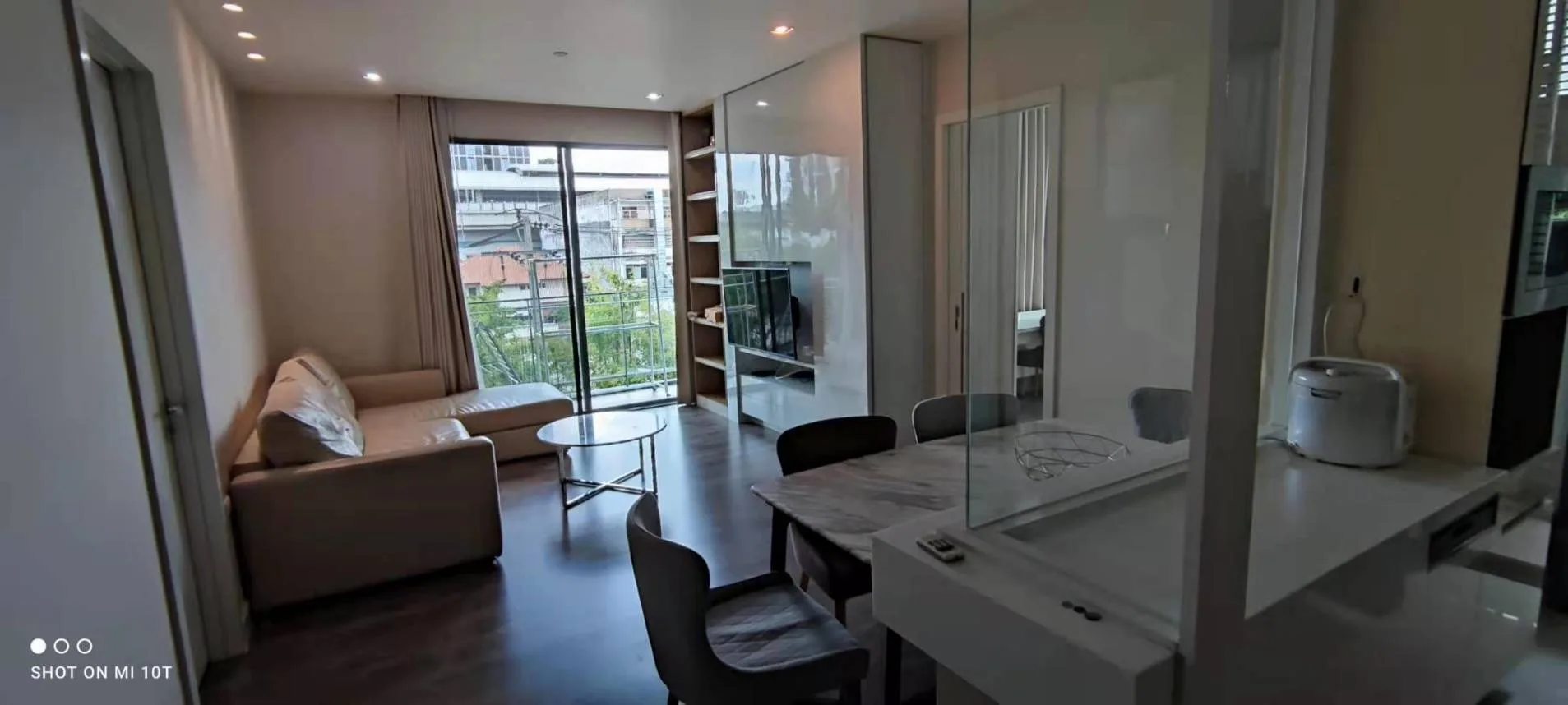 Property photos for The Room Sukhumvit 62