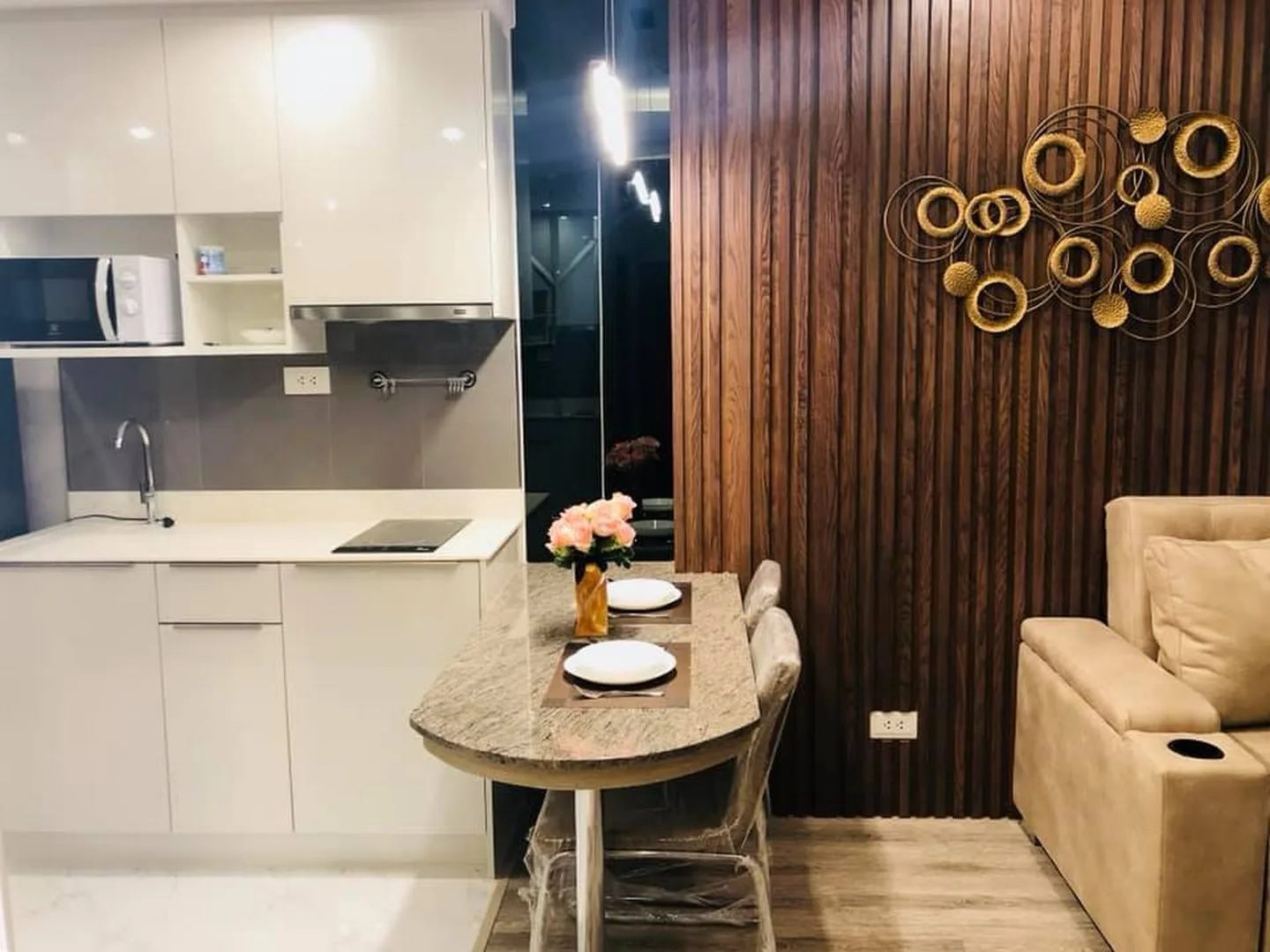 Property photos for IDEO Mobi Sukhumvit 66