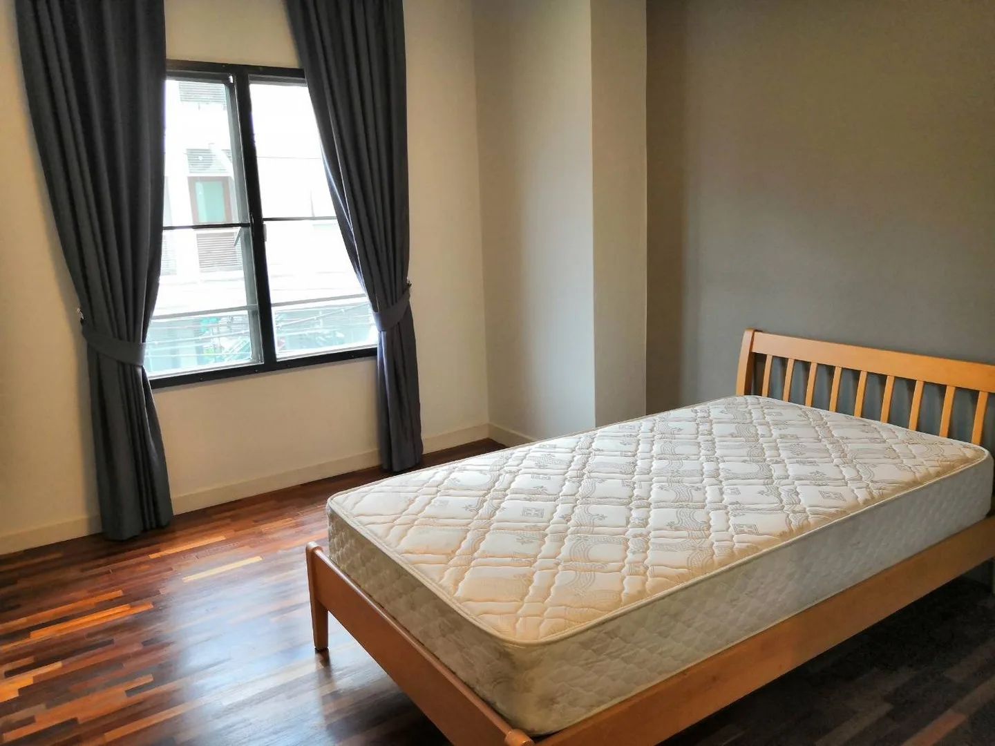 Property photos for Lily House