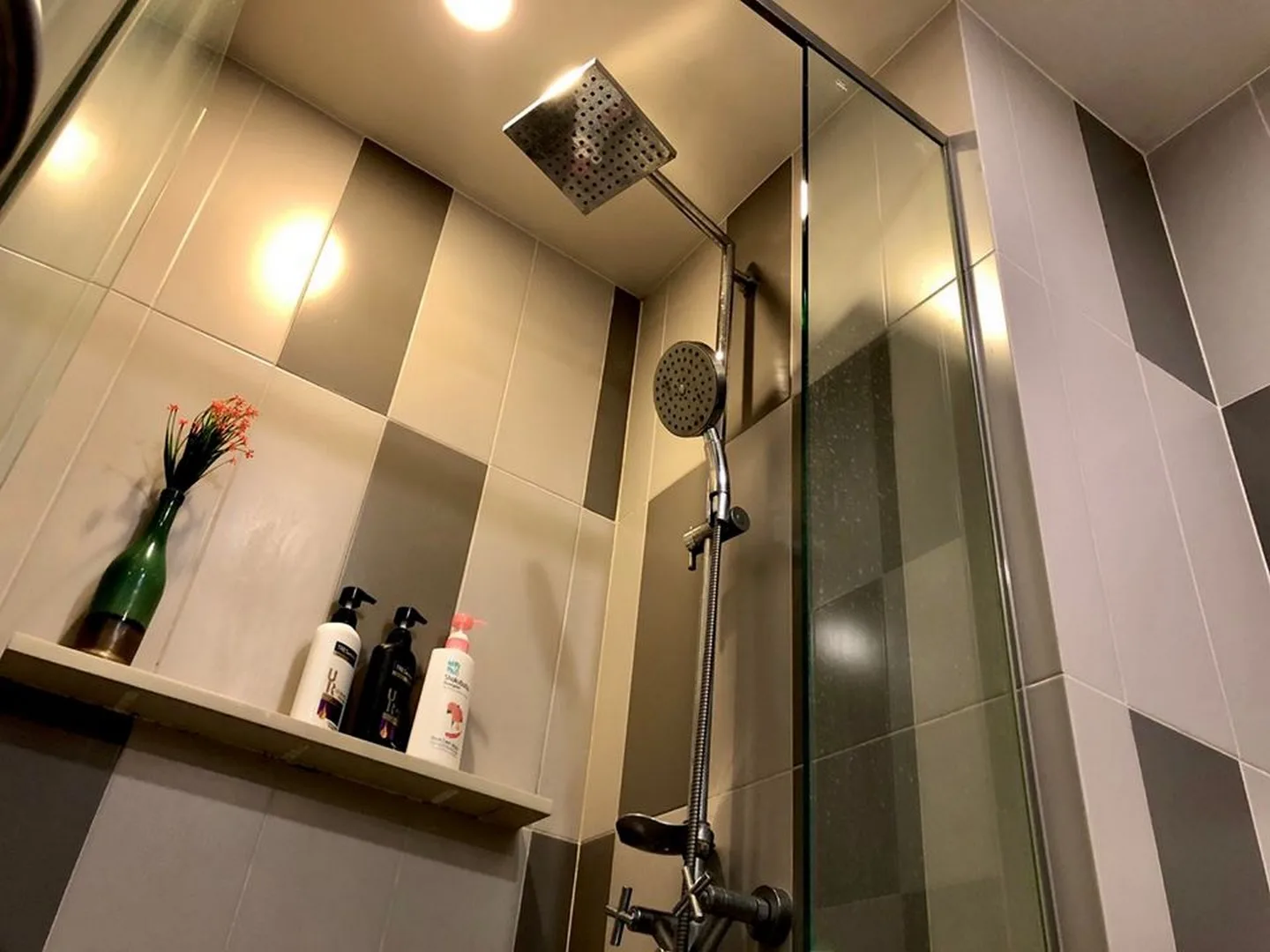 Property photos for Onyx Phaholyothin