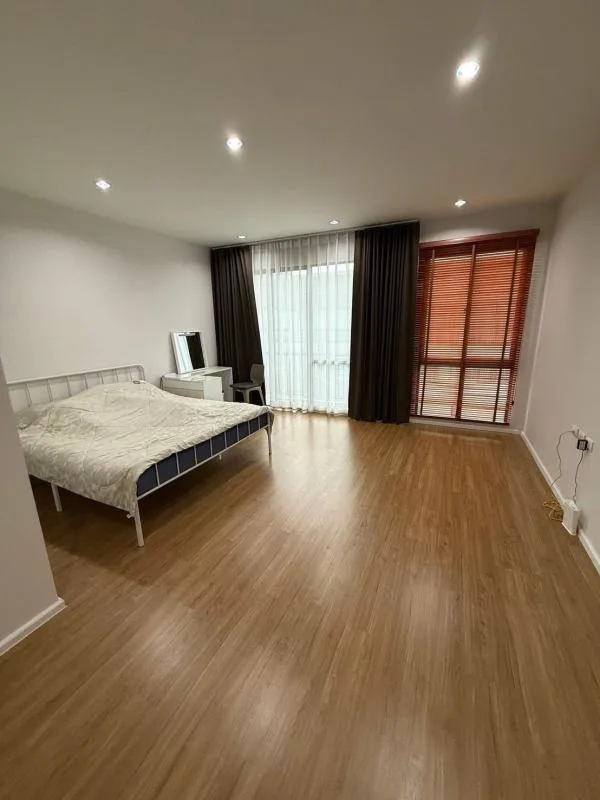 Property photos for Baan Klang Muang Rama 9