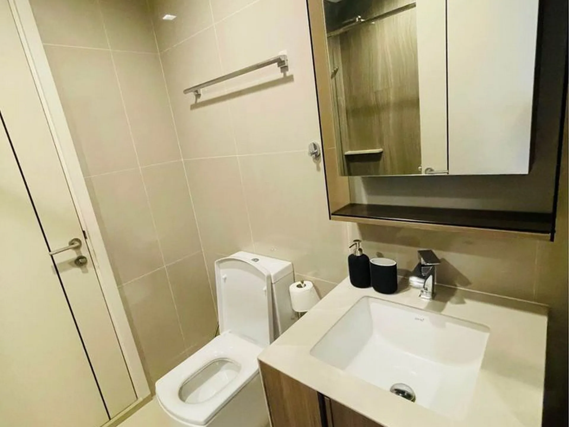Property photos for THE LINE Phahol - Pradipat