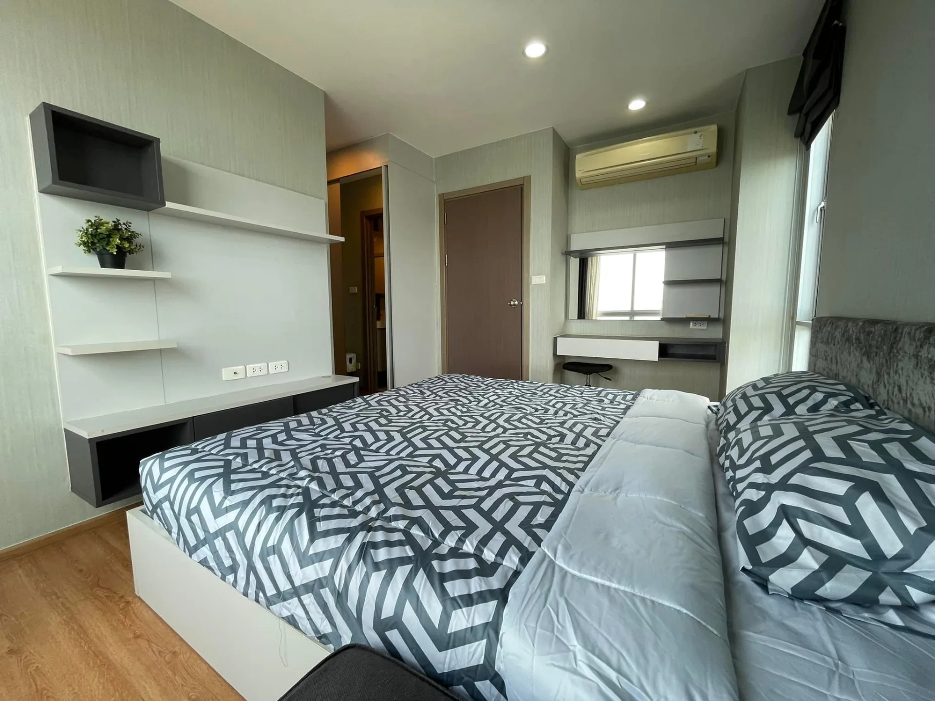 Property photos for The Base Sukhumvit 77