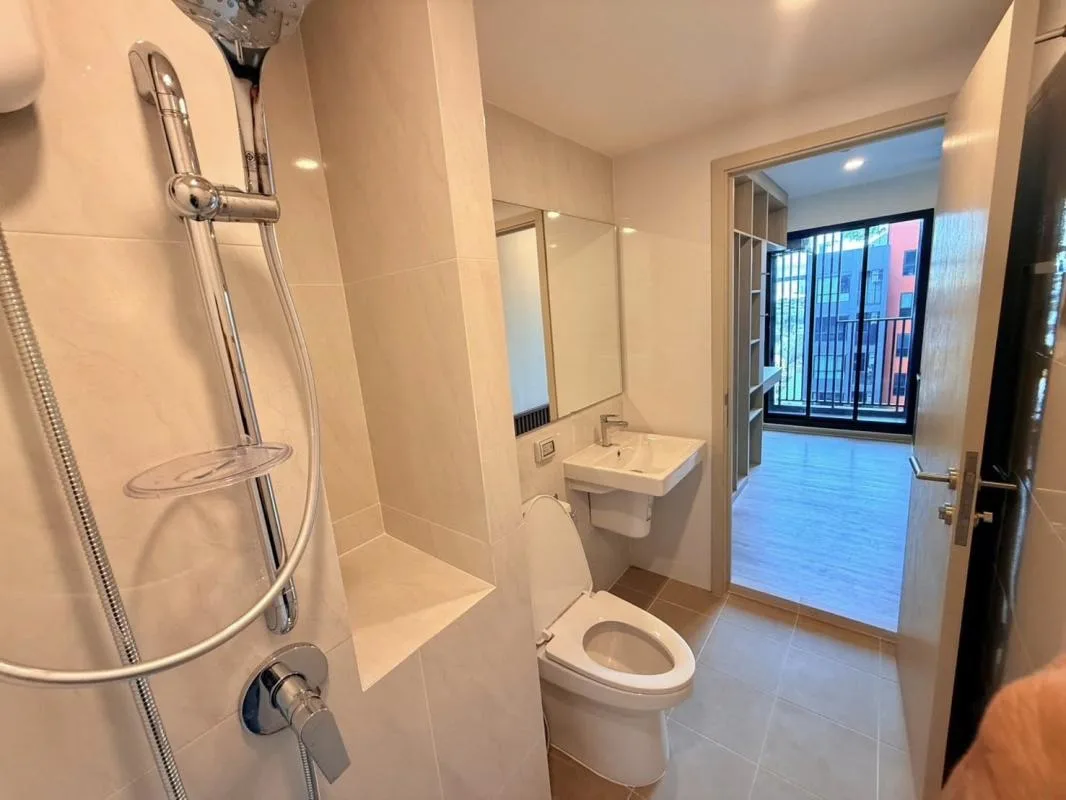 Property photos for Origin Play Sri Udom Station