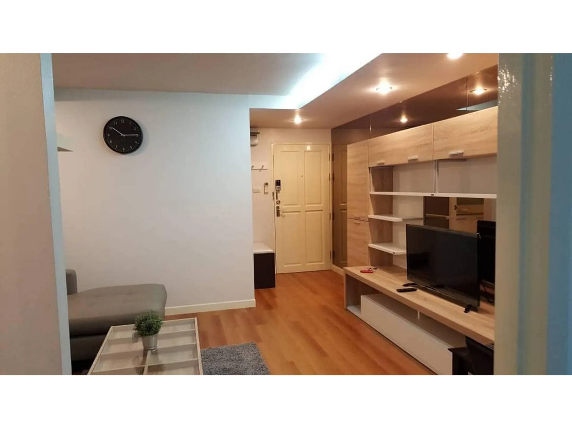 Property photos for Zenith Place  Sukhumvit 71