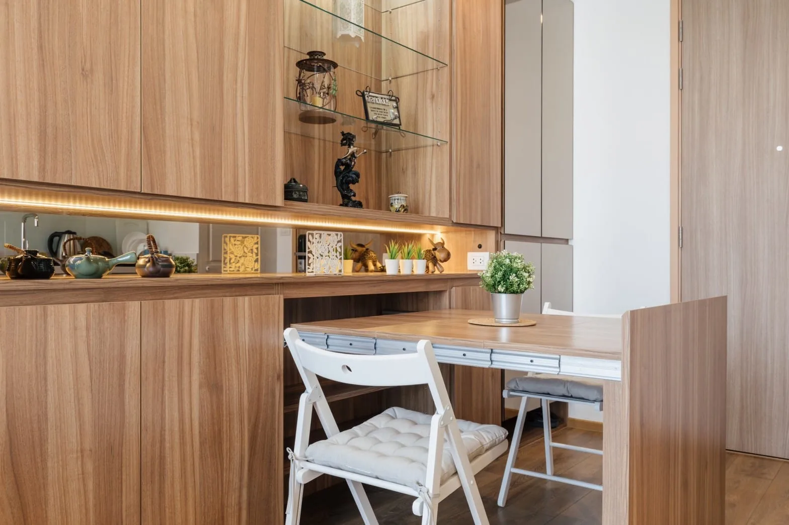 Property photos for Noble BE 33