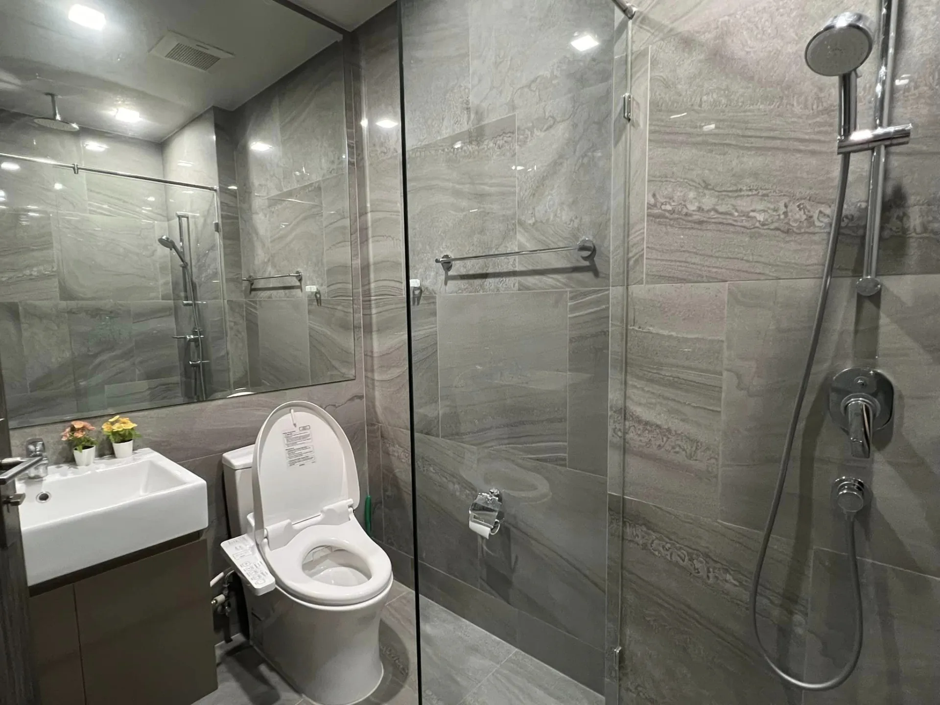 Property photos for Ideo Q Victory