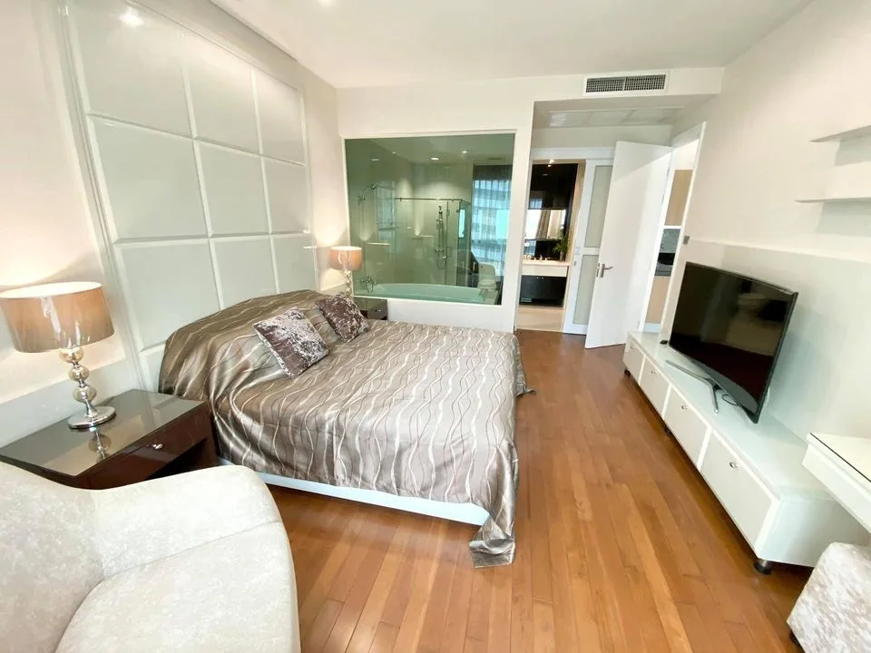 Property photos for The Address Chidlom