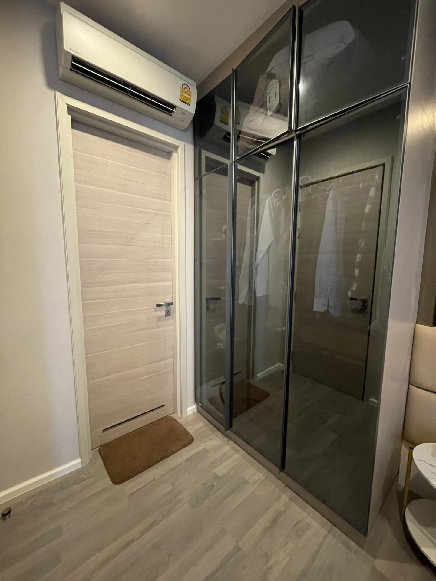 Property photos for The Room Sathorn - St.Louis