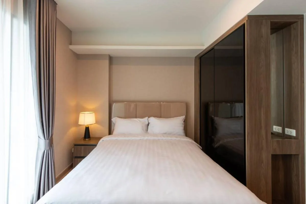 Property photos for Lloyd Soonvijai-thonglor