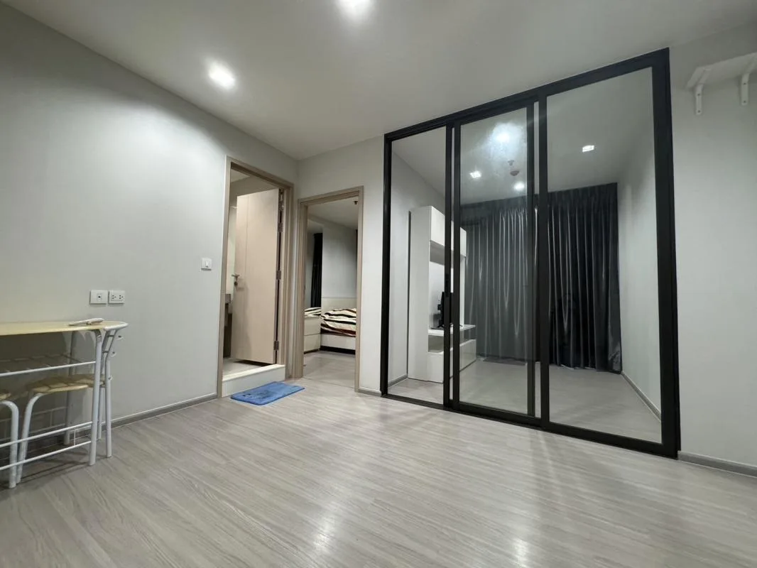 Property photos for Life Sathorn Sierra