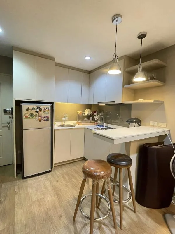 Property photos for State Tower
