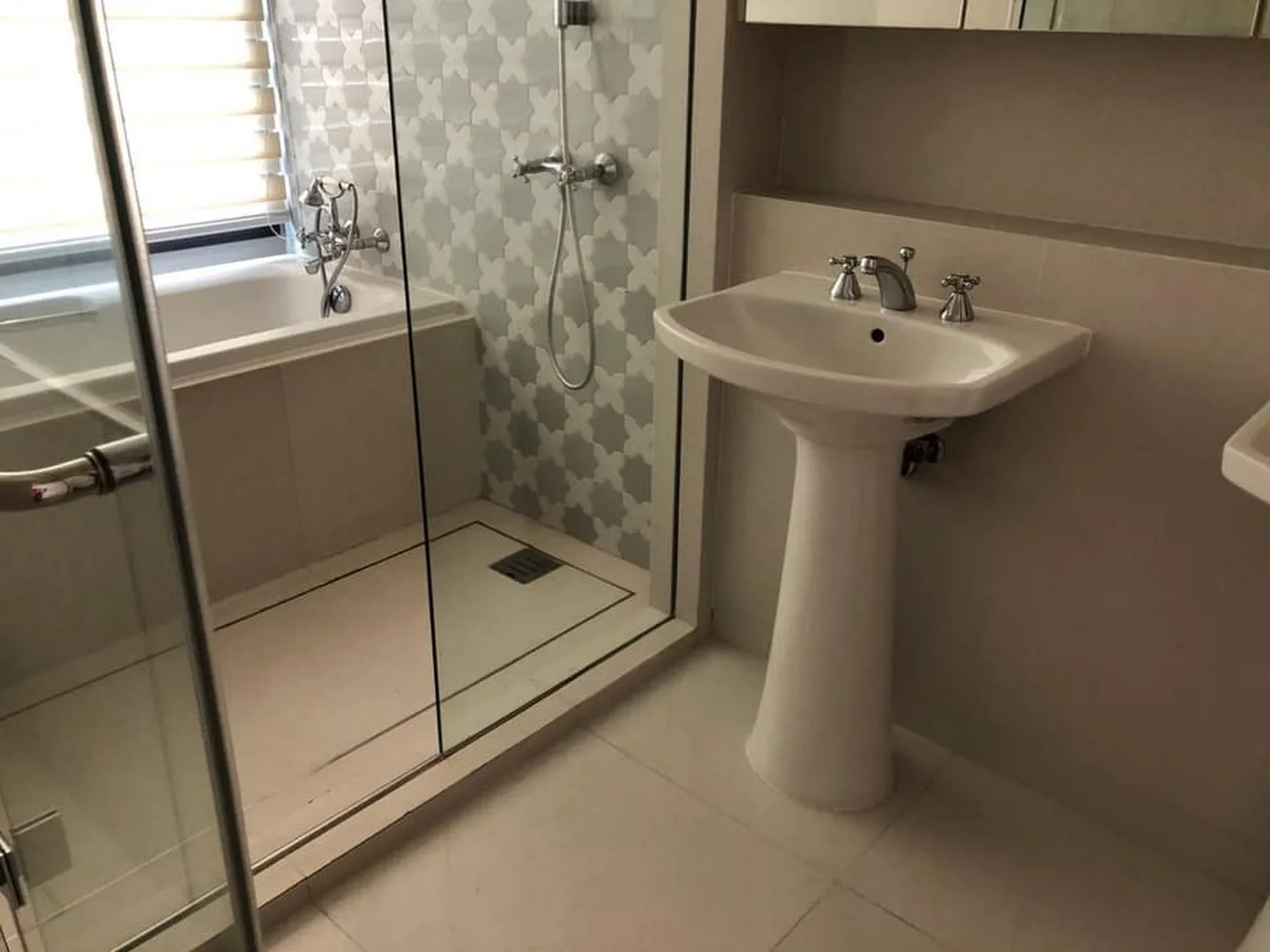 Property photos for Aguston Sukhumvit 22