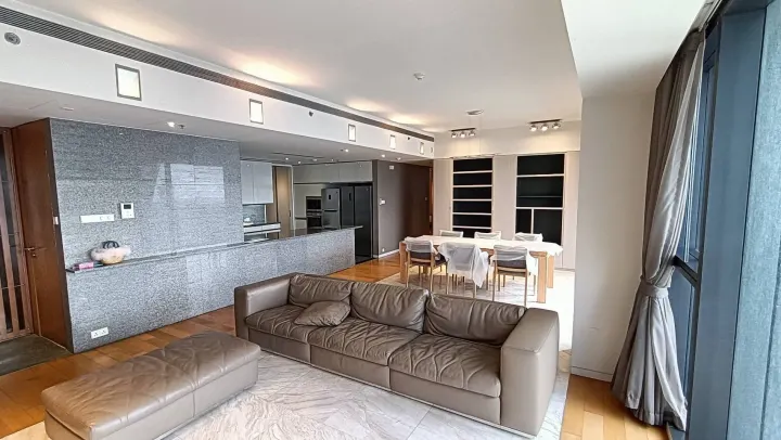 Property photos for The Met