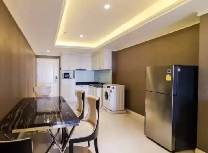 Property photos for State Tower