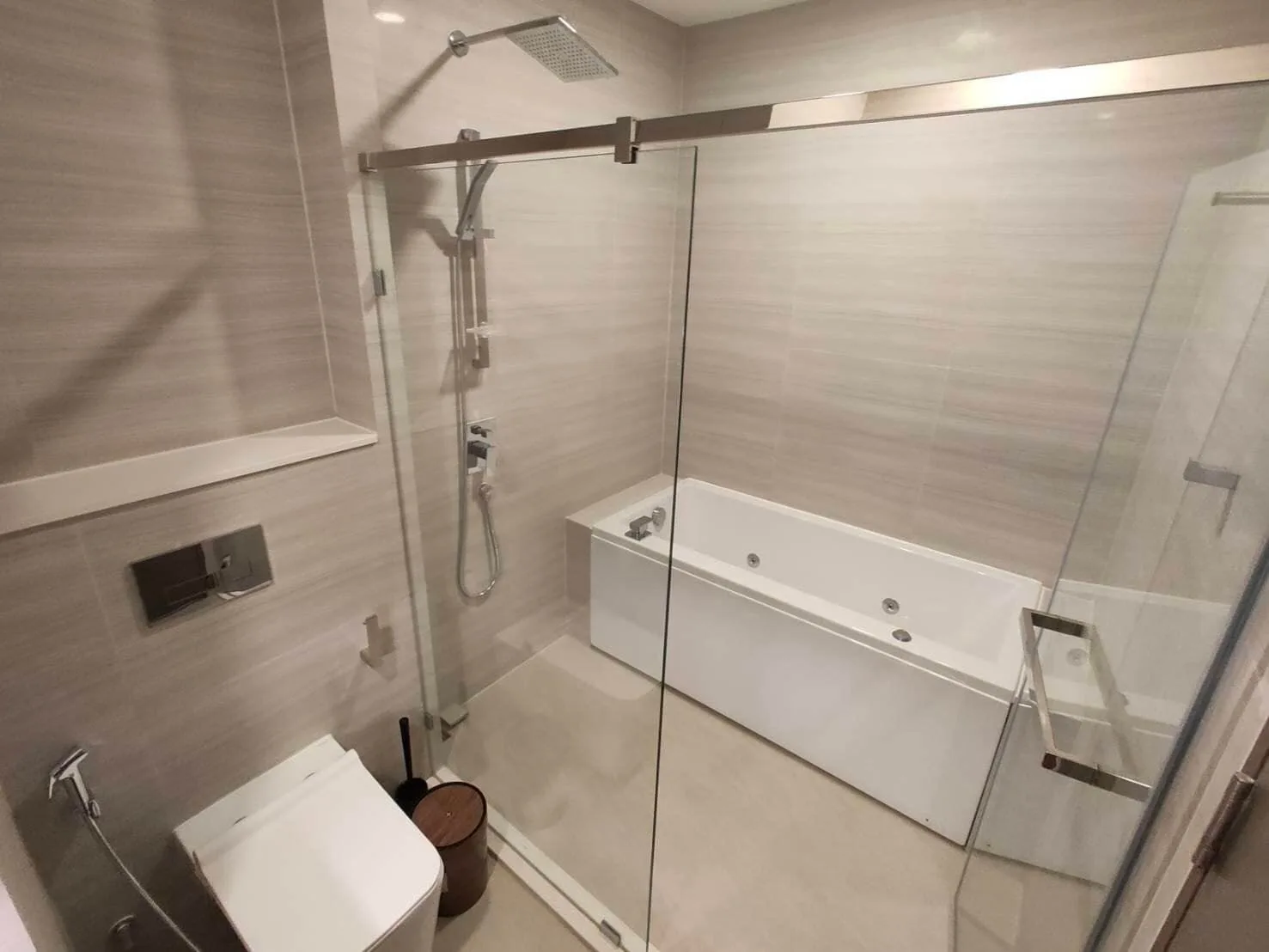 Property photos for Park Origin Thonglor
