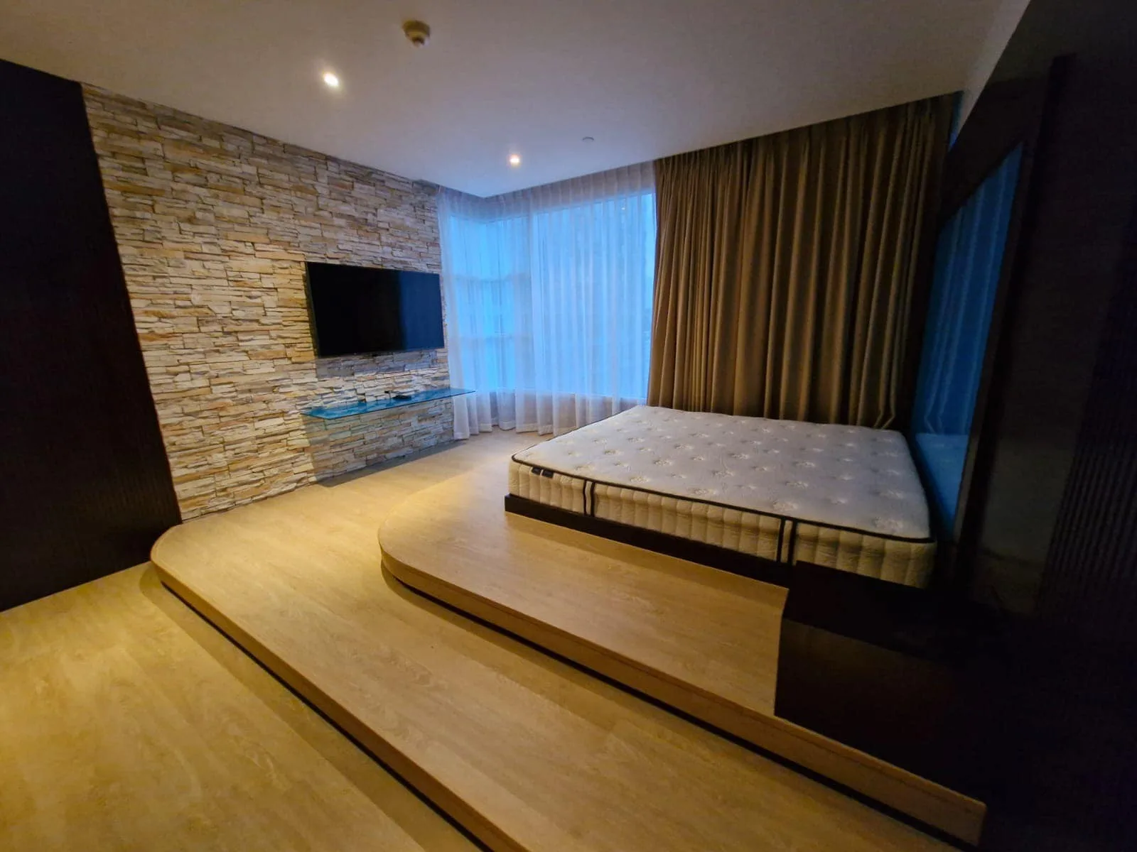 Property photos for Fullerton