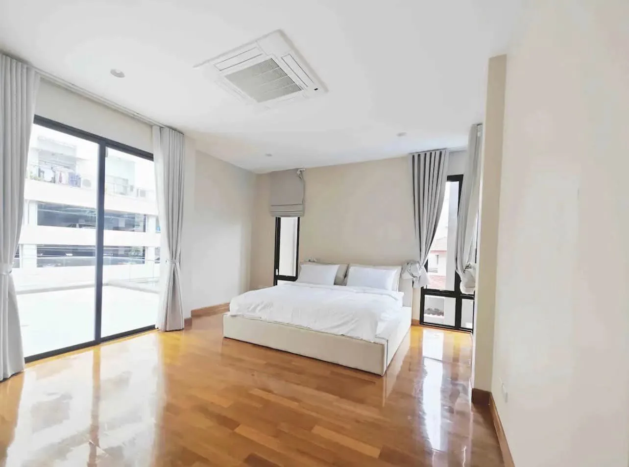 Property photos for Single House Soi Inthamara 29, Lane 1