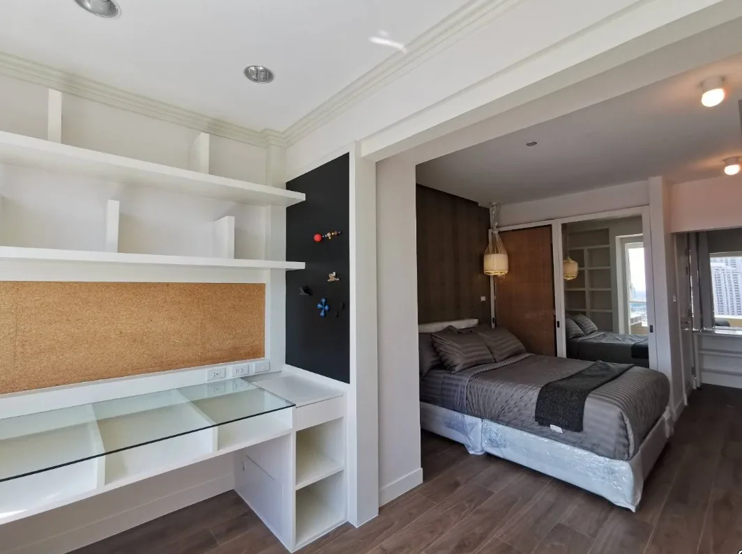 Property photos for Wilshire