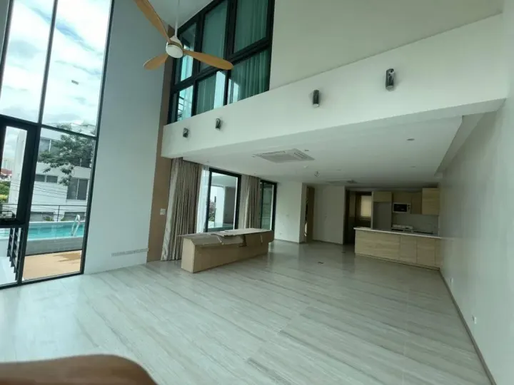 Property photos for Single House 49/19