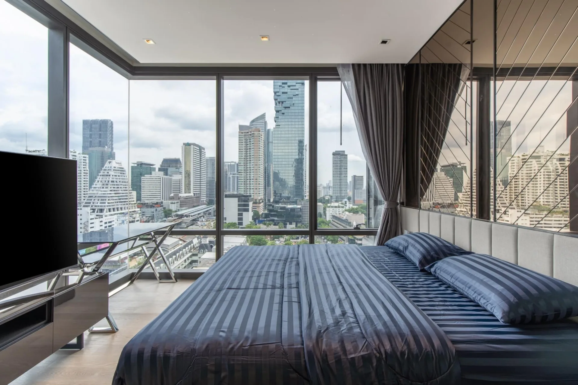 Property photos for Ashton Silom
