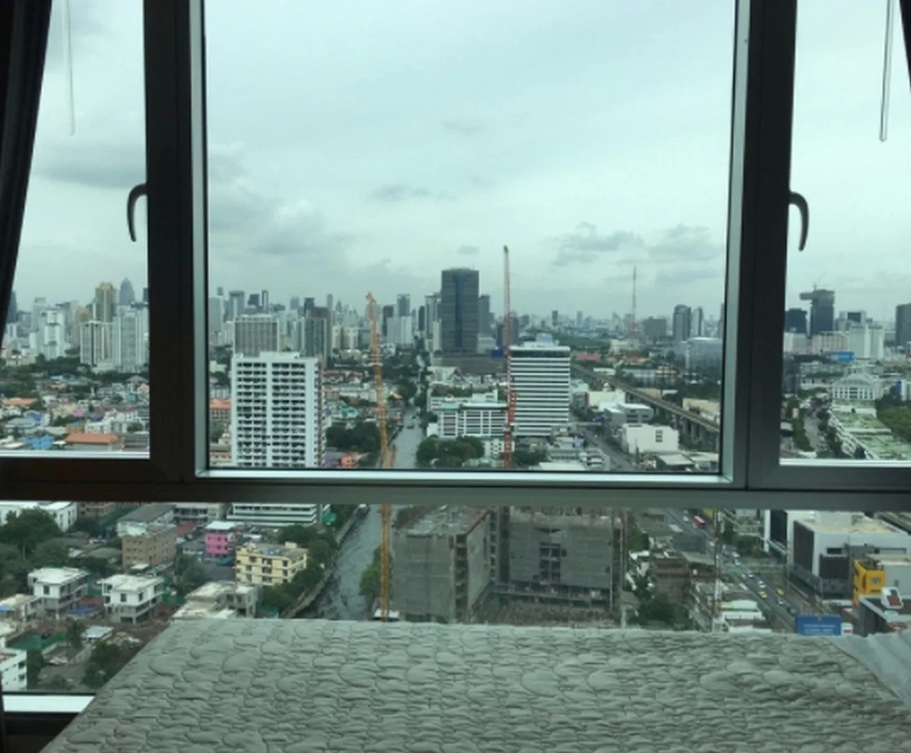 Property photos for Thru Thonglor