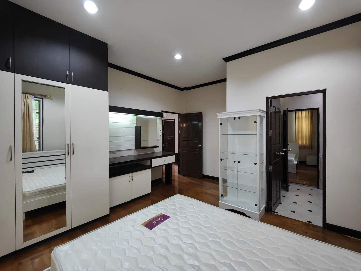 Property photos for Single House Charoen Mit 25
