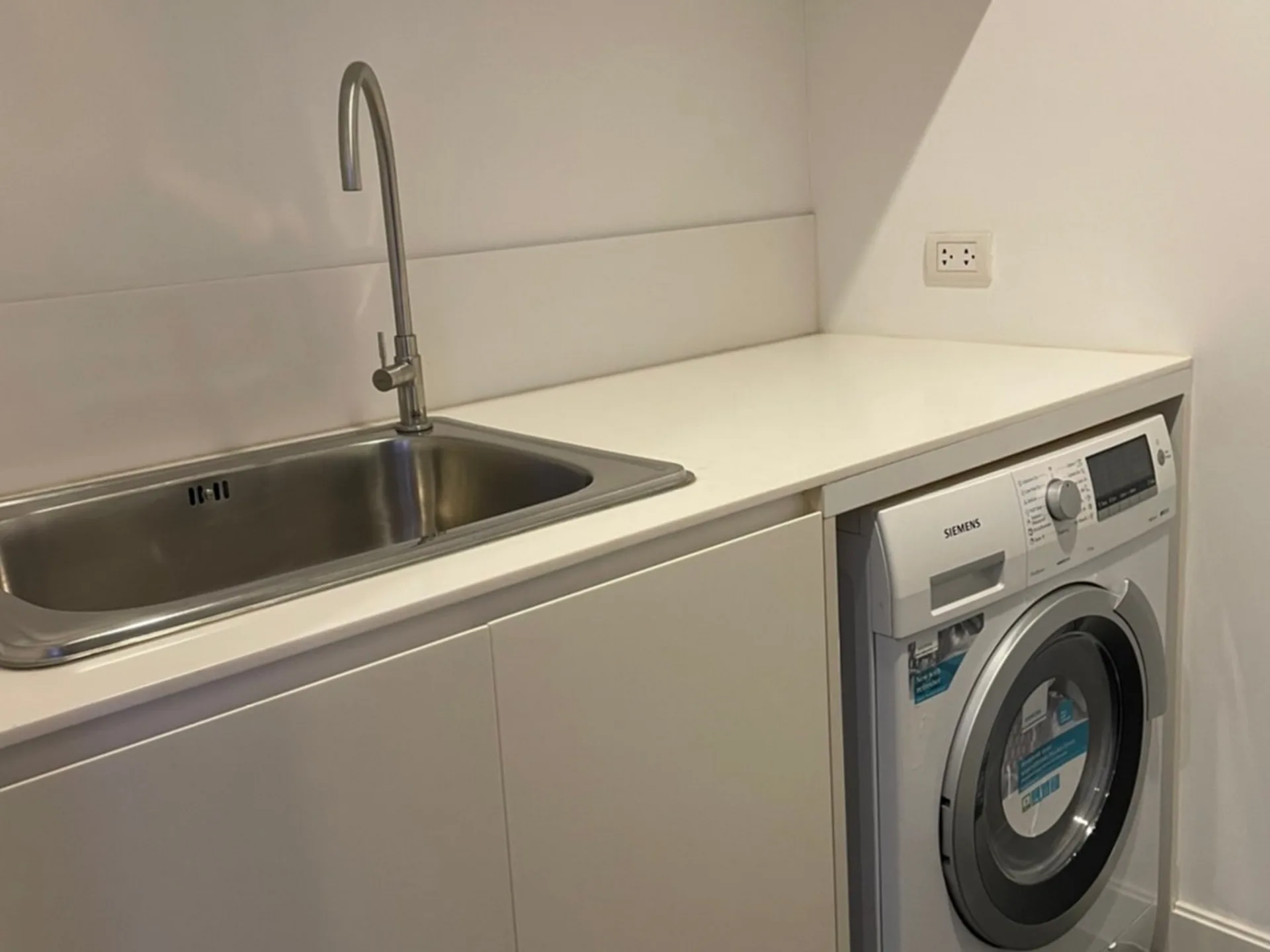 Property photos for 185 Rajadamri