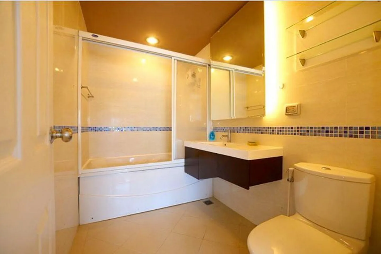 Property photos for Life Sukhumvit 65